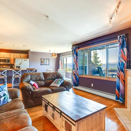 Stunning Silverthorne Condo With Mountain Views!